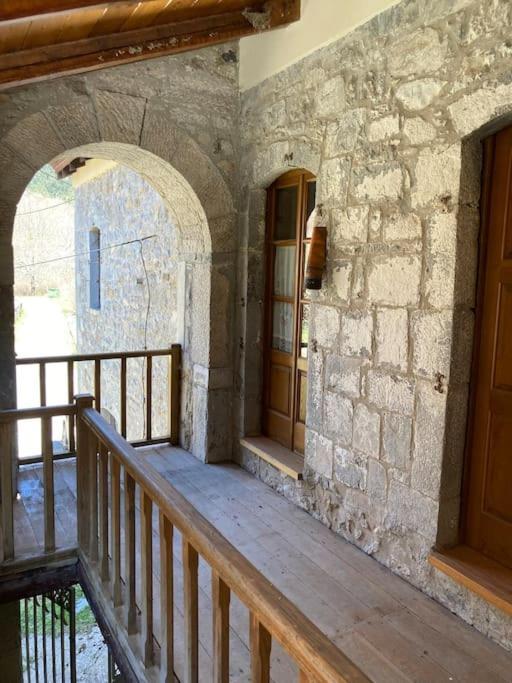 Παραδοσιακή Κατοικία Στο Μαίναλο Alonistaina المظهر الخارجي الصورة