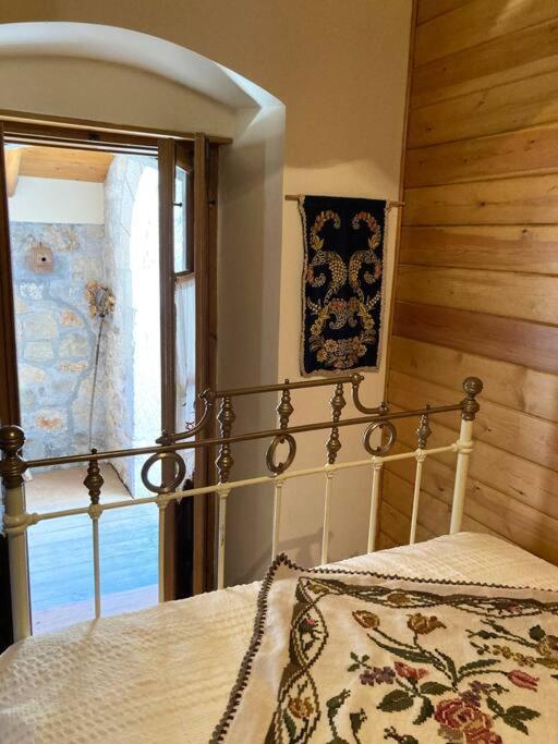 Παραδοσιακή Κατοικία Στο Μαίναλο Alonistaina المظهر الخارجي الصورة